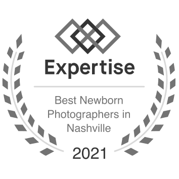 Laura Janicek Photoraphy Best Newborn Photographers in Nashville